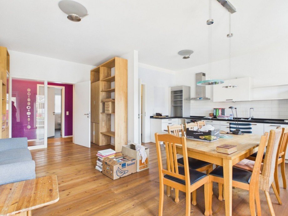 Wohnzimmer mit Essbereich Etagenwohnung Berlin