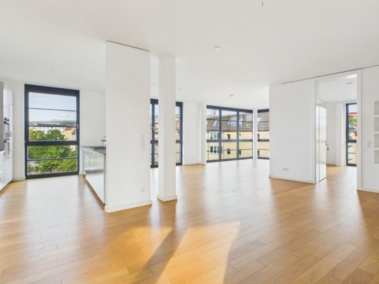 heller Wohnbereich Berlin Etagenwohnung Exklusive 5-Zimmer-Wohnung mit hellen R�umen und Blick auf den Schendelpark