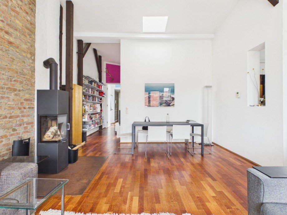 Blick zum Essbereich Dachgeschosswohnung Berlin
