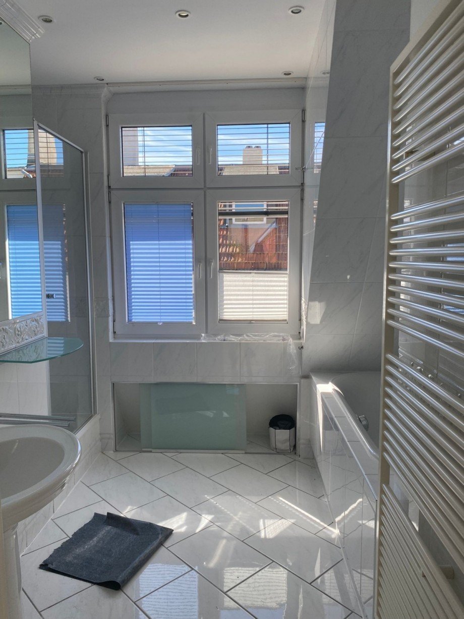 1. Badezimmer Dachgeschosswohnung Berlin