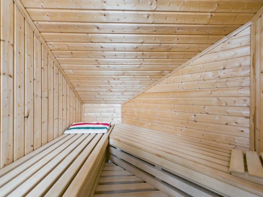 Sauna (2) Dachgeschosswohnung Berlin